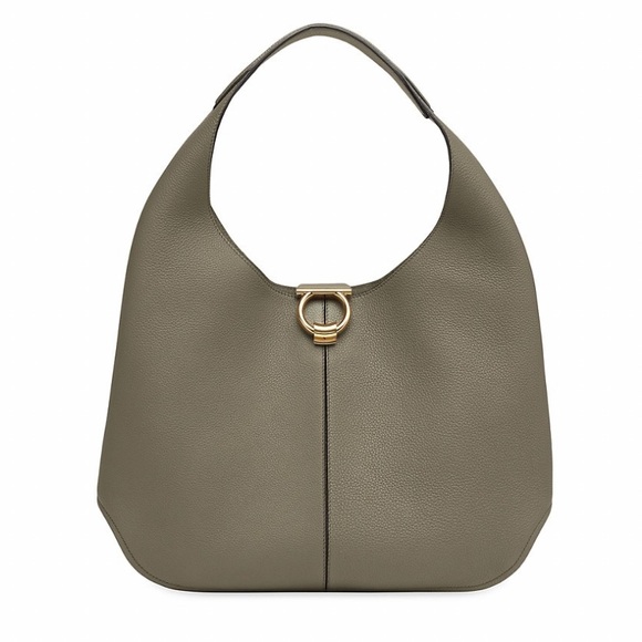 New‼️ SALVATORE FERRAGAMO - Picture 3 of 17